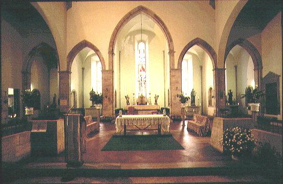 Interno chiesa Santa Maria